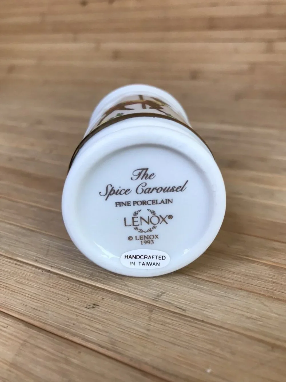 Lenox Fine Porcelain The Spice Carousel Oregano Jar w/Lid Gold Fill Trim 1993
